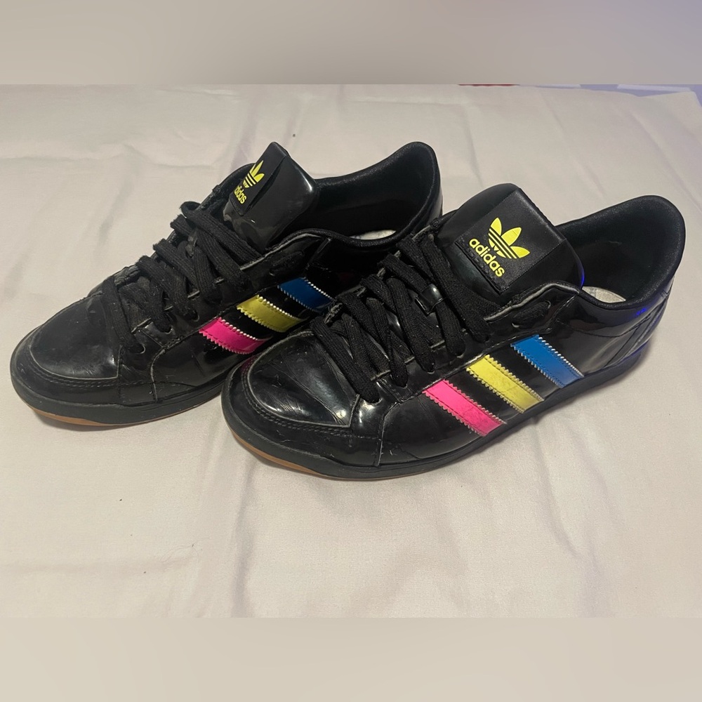 Adidas Women’s Sleek Black Patent Sneakers with Colored Stripes Vintage Size 7